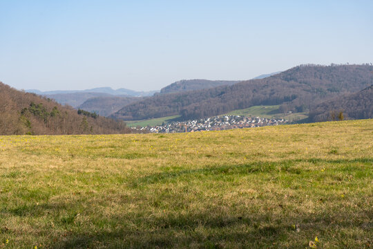 Situated about 40 minutes from Basel and Bienne, Delémont, the capital of the canton of Jura, and the surrounding region boast of having the warmest summer in the Jura. From the meadows to the foothil