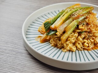 한국 음식 비빔 라면, 요리