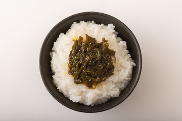 めかぶご飯　(子持ちめかぶ)