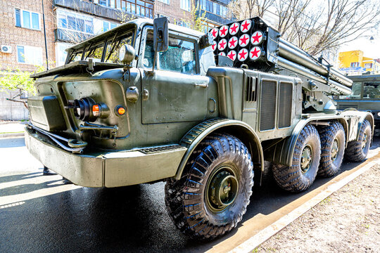 Russian multiple rocket launcher system BM-27 "Uragan" (Hurricane)
