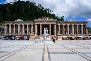 Obraz premium Temple of Leah (Taj Mahal of Cebu) Exterior Photos and Architectural Details - Busay, Cebu, Philippines - March 26, 2022