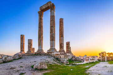 Amman, Jordan - Temple of Hercules, ancient Roman ruins - obrazy, fototapety, plakaty
