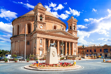 Cathedral of Mosta, Rotunda dome - Malta travel spotlight. - obrazy, fototapety, plakaty