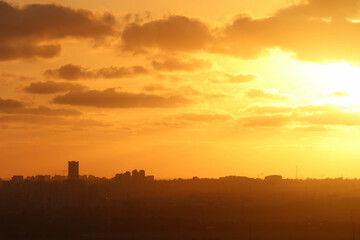 Fototapeta premium sunset over the city