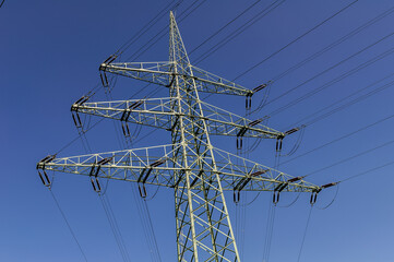 Hochspannungsfreileitungsmast für Strom
