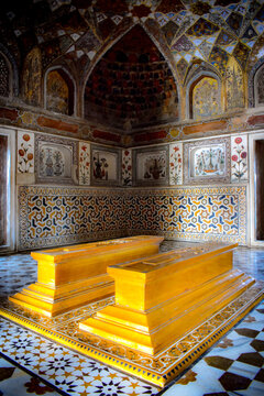 Interior view of tomb of i'tim?d-ud-daulah in agra, uttar prade