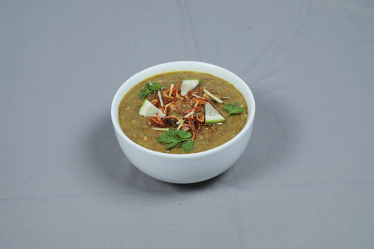 Indian Traditional Hyderabadi Beef Halim bowl
