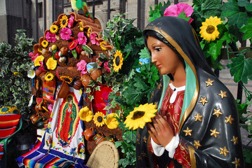 Statue of Our Lady of Guadalupe, Virgin of Guadalupe, Mexican altar on Corpus Christi Thursday in the Zocalo of Mexico City - obrazy, fototapety, plakaty