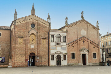 Fototapeta na wymiar Beautiful Oratory and church in Padua