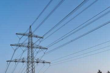 Erneuerbare Energie, Stromtrasse, Strommast Energieversorgung