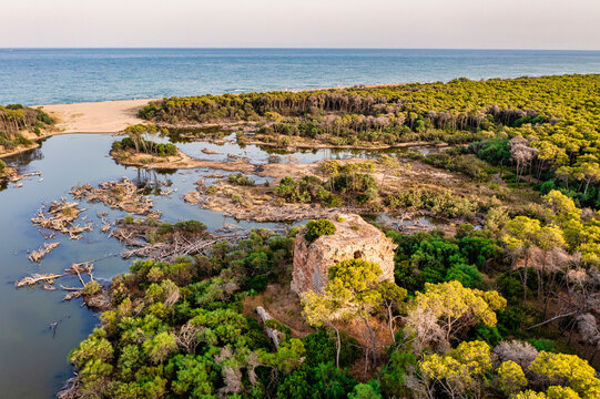 TorreMattoni (Ginosa Marina, Puglia) vista dal drone in estate