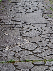 自宅の周りの石畳の道