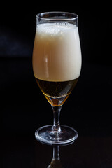 ビールグラスの泡　beer