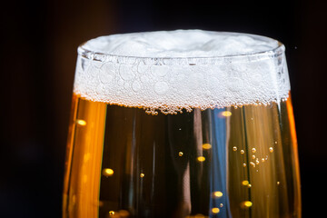 ビールグラスの泡　beer