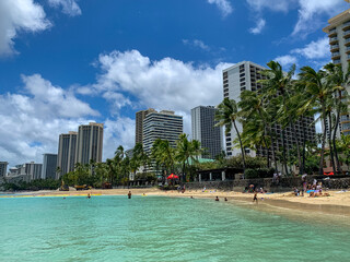 Hawaiian Sun in Honolulu © Andrew Webb Curtis