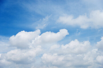 Fototapeta na wymiar Blue sky with white clouds background