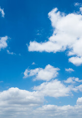 Obraz premium Blue sky background with many clouds