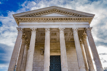 Naklejka premium Maison Caree Ancient Roman Temple Nimes Gard France