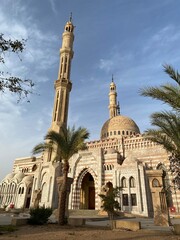Fototapeta na wymiar Al Mustafa Mosque, Sharm El Sheikh. Sinai, modern Al Mustafa, Al Sahaba Mosque. Big mosque in Sharm-El-Sheikh. 