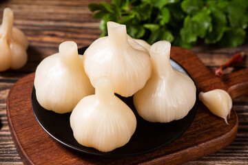 preserved sweet and sour garlic