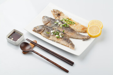 Fish, Lim Yeonsu, backwater, grilled fish, backwater, grilled fish, backwater, food, food, food meal,