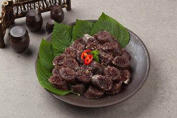 Sundae, boiled, steamed, intestines, pig intestines, glass noodles, vegetables, vegetables, food, meals, food, food, ingredients, ingredients, soft, chewy, chewy, condiments, savory, cooking, cook, me