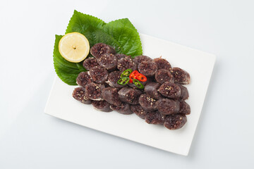 Sundae, boiled, steamed, intestines, pig intestines, glass noodles, vegetables, vegetables, food, meals, food, food, ingredients, ingredients, soft, chewy, chewy, condiments, savory, cooking, cook, me