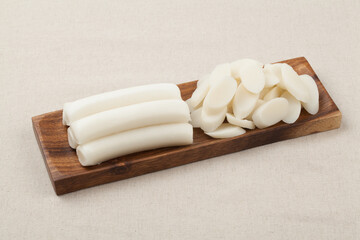 Garae rice cake, white rice cake, rice, holidays, Lunar New Year's Day, rice cake soup, New Year's food, ingredients, cooking, meal, dishes, food, reservations, food,