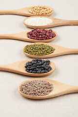 Red beans, black beans, beans, rice, mung beans, lentils, brown rice, barley, food, grains, crops, plants, vegetation, ingredients, superfoods, grains, well-being, well-being, products, protein, diet,