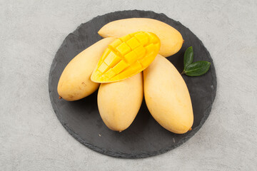 Mango, fruits, fresh fruits, food, desserts, tropical fruits, imported fruits, ingredients, cooking, fruits,