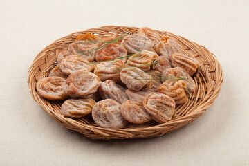 Dried persimmons, persimmons, half dried persimmons, dried persimmons, seedless, fruit, desserts, dried, dried, sweet, food, snacks, fruits, ingredients, desserts.