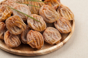 Dried persimmons, persimmons, half dried persimmons, dried persimmons, seedless, fruit, desserts, dried, dried, sweet, food, snacks, fruits, ingredients, desserts.