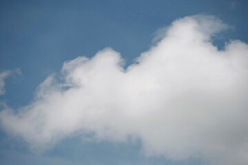 Obraz premium Clouds on the blue sky nature with space background wallpaper