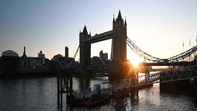 Tower Bridge Lights Turning On After Sunset, London, United Kingdom