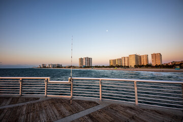 Obraz premium pier at sunrise