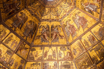 Fototapeta na wymiar Italia, Toscana, Firenze, il Battitero, interno,cupola con mosaici