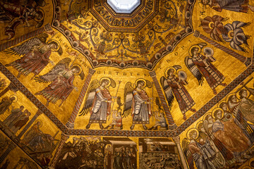 Fototapeta na wymiar Italia, Toscana, Firenze, il Battitero, interno,cupola con mosaici