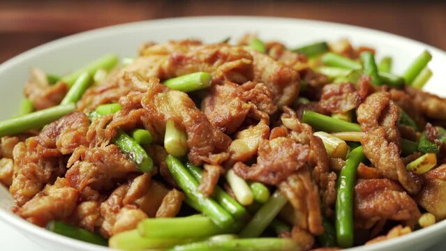 Northeastern characteristics, Chinese home-style stir-fried vegetables, scrambled eggs with garlic moss