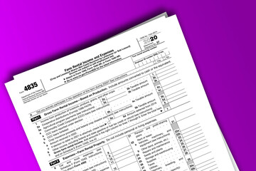 Form 4835 documentation published IRS USA 01.25.2021. American tax document on colored