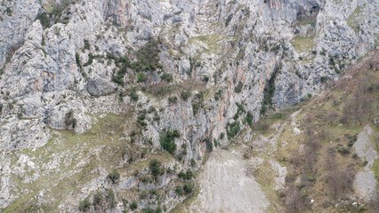 Pared rocosa de montañas