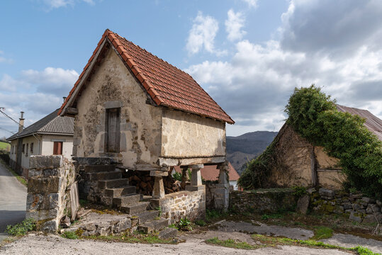 Aria's Horreo. Aezkoa