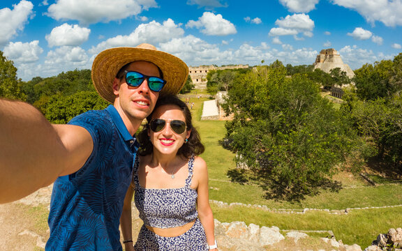Selfie photo visiting mayan ruins in mexico