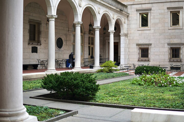 Courtyard with grass