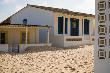 Fototapeta na wymiar Fotograf Gebäude Strandhäuser Strand Faro Portugal.