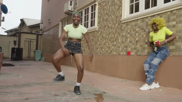 Nigerian girl does street dance routine