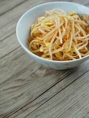 한국의 전통음식 콩나물무침