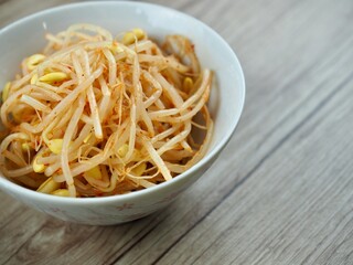 한국의 전통음식 콩나물무침