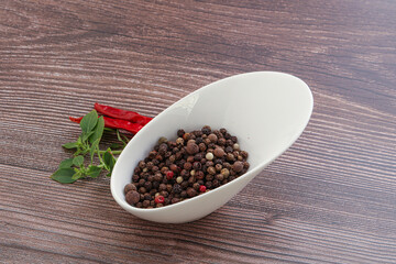 Red, black, yellow pepper mix