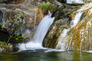 Fototapeta premium waterfall of pure and crystalline water in the rivers of Las Hurdes