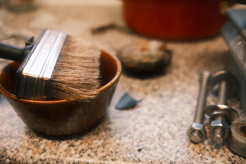 Pinsel zum Streichen von Holz